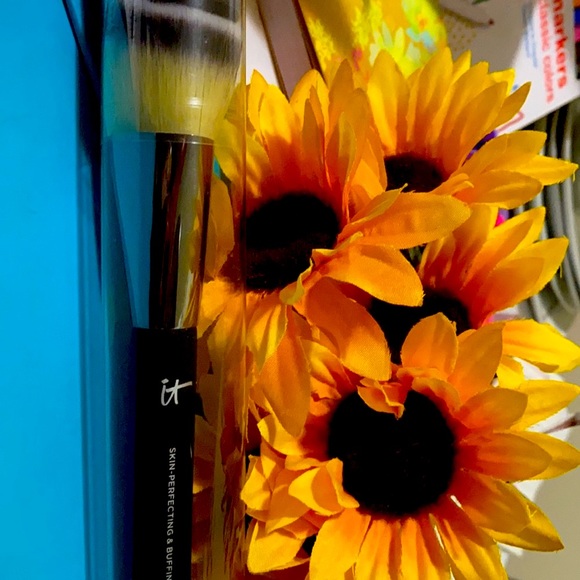 Heavely luxe flat top buffing fondation brush #24 - Picture 3 of 3